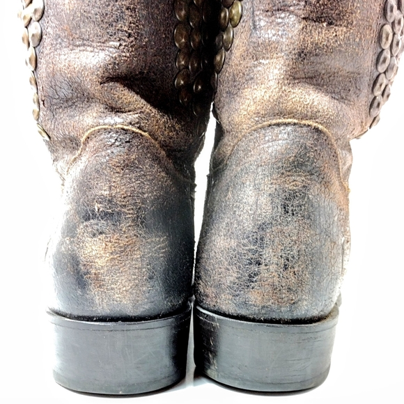 Frye Billy Hammered Cowboy Boot l Vintage Distressed Studded Boots l Size 7 B l - Picture 5 of 10
